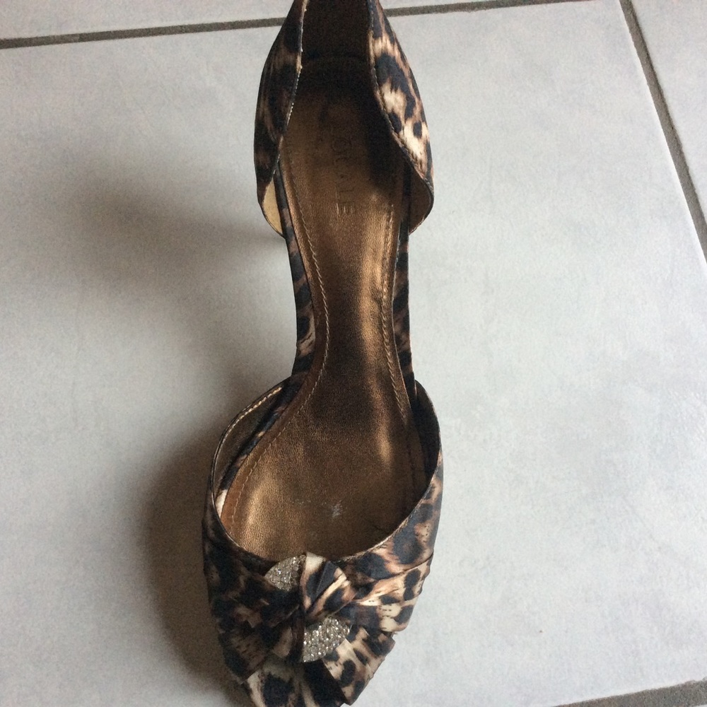 LOCALE Brand leopard print shoes